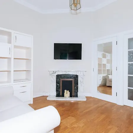 Central & Snug 1bd House - Portobello 펜션 *